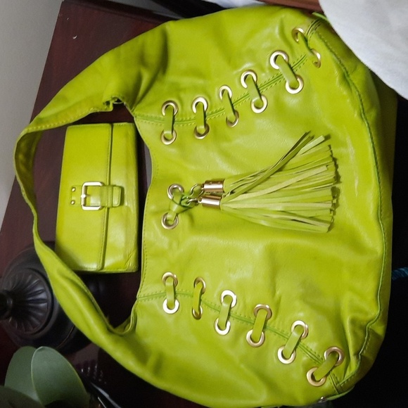 MICHAEL Michael Kors Lime Green Hobo Bag with Tassel & Wallet - Picture 1 of 16